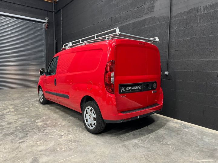 Utilitaire léger Fiat Doblo Autre 1.6l multijet 120 ch 2 places Rouge Foncé Métallisé - 3