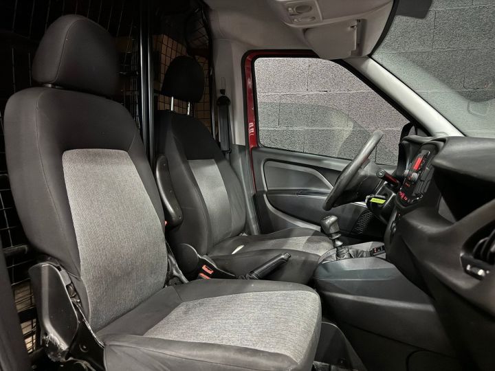 Utilitaire léger Fiat Doblo Autre 1.6l multijet 120 ch 2 places Rouge Foncé Métallisé - 7