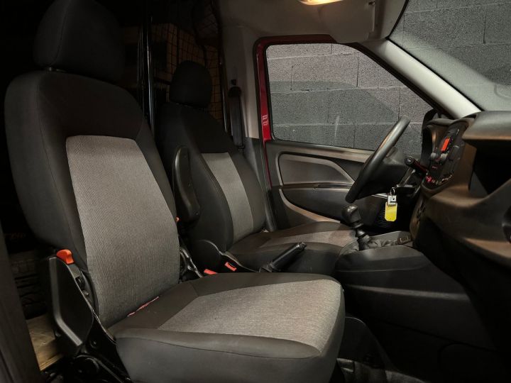 Utilitaire léger Fiat Doblo Autre 1.6l multijet 120 ch Galerie 2 places Rouge Foncé Métallisé - 7