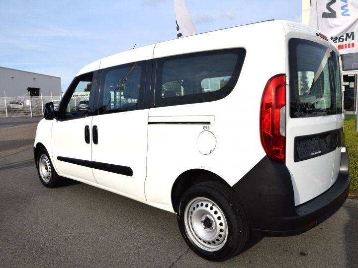 Utilitaire léger Fiat Doblo Autre Cargo Maxi 1.4i Benzine BLANC - 3