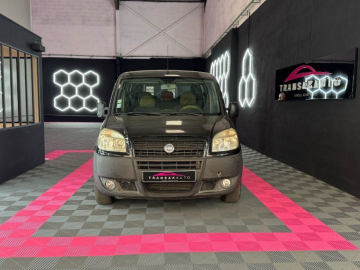 Utilitaire léger Fiat Doblo Autre family 7 places 1.3 multijet 85 ch attelage clim NOIR - 5