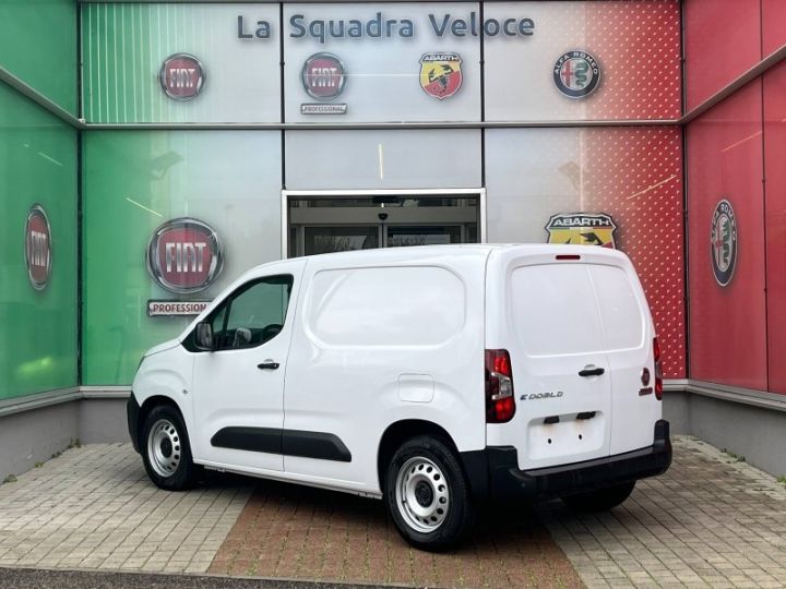 Utilitaire léger Fiat Doblo Autre Fg M 800kg Electrique 136ch Batterie 50 kWh Cabine Moduwork 3 places Pro Lounge Connect Blanc Icy - 5