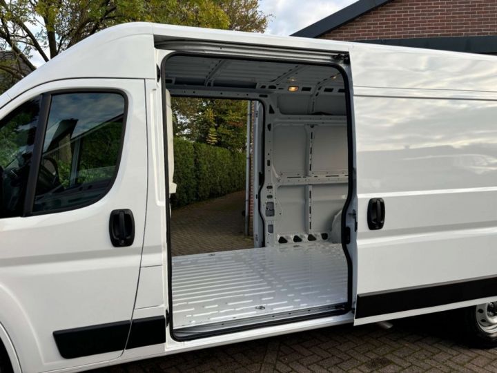 Utilitaire léger Fiat Ducato Autre 2024 2.2 MultiJet 140 S&S L3H2 3.5t Techno, Cam, Trekh.  - 2