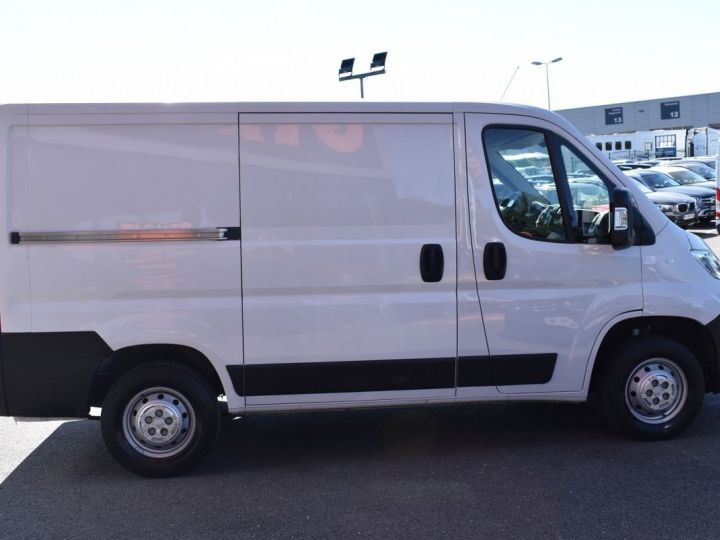 Utilitaire léger Fiat Ducato Autre FG 3.0 CH1 2.0 MULTIJET 115CH PACK PRO NAV Blanc - 4