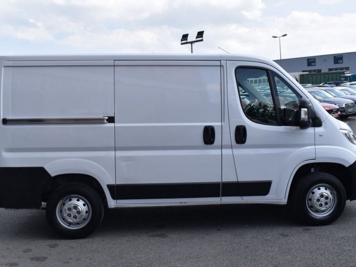 Utilitaire léger Fiat Ducato Autre FG 3.0 CH1 2.0 MULTIJET 115CH PACK PRO NAV Blanc - 4