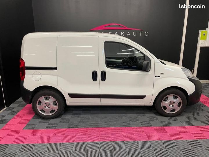 Utilitaire léger Fiat Fiorino Autre tole 1.3 16v multijet 95 pro lounge tva recuperable Autre - 2