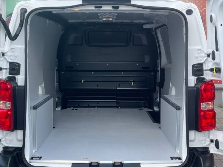 Utilitaire léger Fiat Scudo Autre Fg M 100 kW Batterie 50 kWh Pro Lounge Connect Blanc - 9