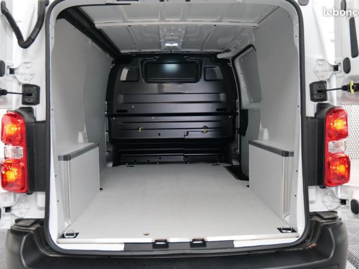 Utilitaire léger Fiat Scudo Autre fourgon bluehdi 100ch neuf dispo de suite 1°main francais tva recuperable porte lateral clim BLUETOOTH A PARTIR 399 TTC SUR 36MOIS AVEC 5000 APPORT Blanc - 10