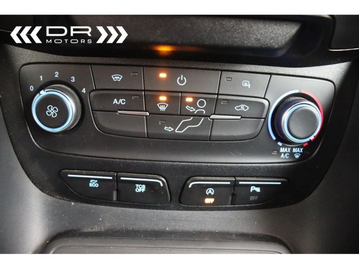 Utilitaire léger Ford Transit Autre Connect 1.5TDCi Aut. SWB LICHTE VRACHT - NAVI Rouge - 27