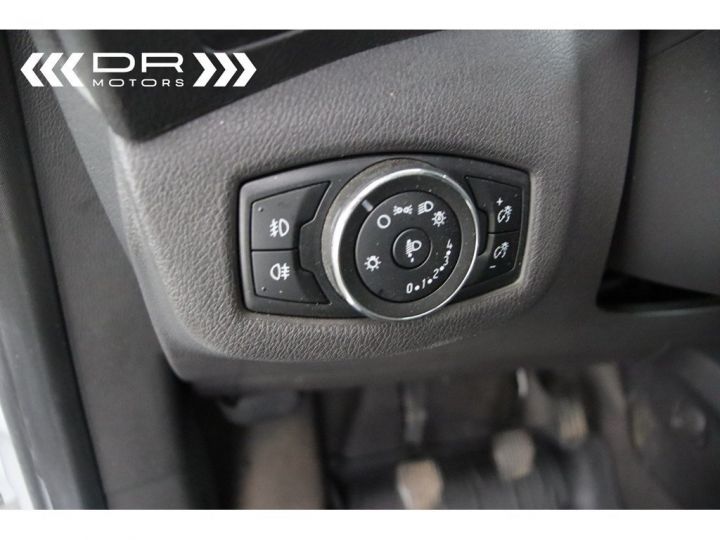 Utilitaire léger Ford Transit Autre Connect 1.5TDCi SWB T200 LICHTE VRACHT - BLUETOOTH- PDC CRUISE CONTROL Blanc - 32