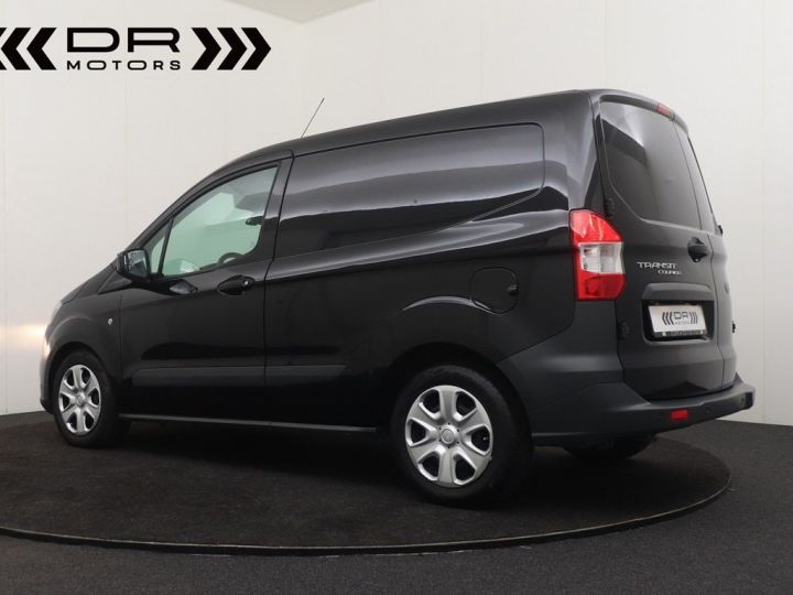 Utilitaire léger Ford Transit Autre Courier 1.5TDCi TREND LICHTE VRACHT - RADIO CONNECT DAB Noir - 2