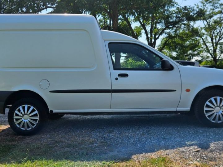 Utilitaire léger Ford Transit Autre COURIER FOURGON AMBIENTE Blanc - 3