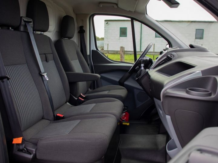 Utilitaire léger Ford Transit Autre Custom 2.2 TDCi 3pl. - AIRCO - CRUISECONTROL - TREKHAAK - BLUETOOTH Blanc - 16