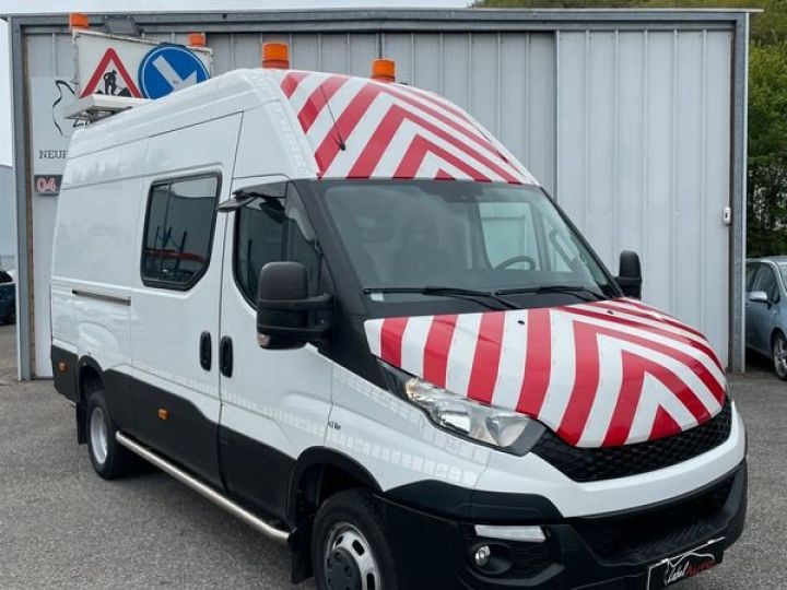 Utilitaire léger Iveco Daily Autre 3.0 50C17 L3H3 Poid Lourd 170 CV 3 places Caméra Clim 5T200 PTRA 8700 kg Attelage 220 V Panneau signalisation Roue jumelée Etagère + établi Tachygraph Blanc - 1