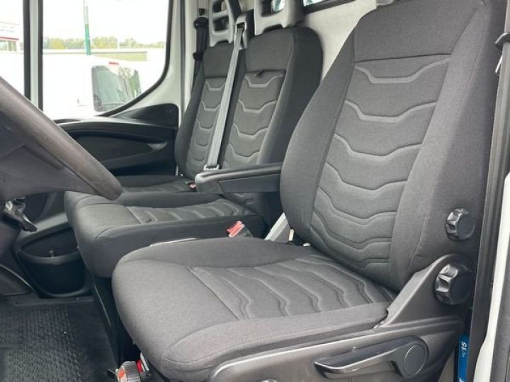 Utilitaire léger Iveco Daily Autre 3.0 50C17 L3H3 Poid Lourd 170 CV 3 places Caméra Clim 5T200 PTRA 8700 kg Attelage 220 V Panneau signalisation Roue jumelée Etagère + établi Tachygraph Blanc - 6