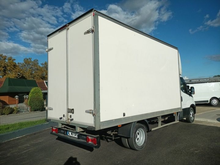 Utilitaire léger Iveco Daily Autre 35C16 2.3L MULTIJET 156CH 20M3 TVA RECUPERABLE Blanc - 4