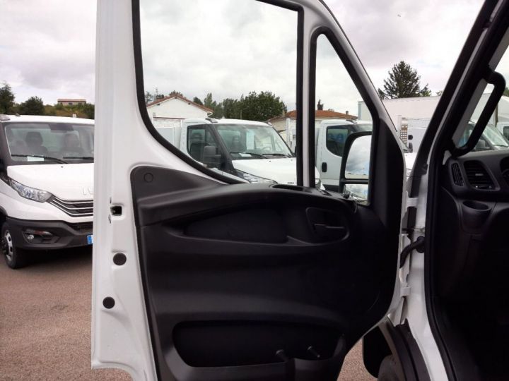 Utilitaire léger Iveco Daily Autre 35C16 CAISSE FRIGO 58500E HT Blanc - 17