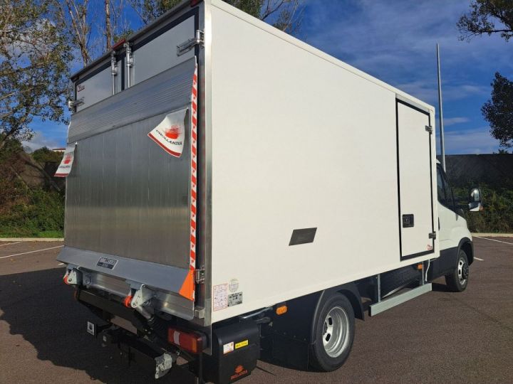 Utilitaire léger Iveco Daily Autre 35C16 CAISSE FRIGO HAYON 67500E HT Blanc - 2