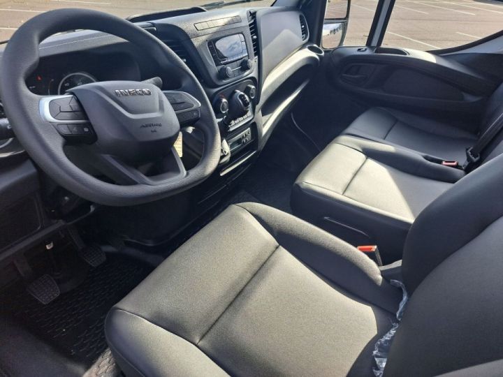 Utilitaire léger Iveco Daily Autre 35C16 CAISSE FRIGO HAYON 67500E HT Blanc - 11