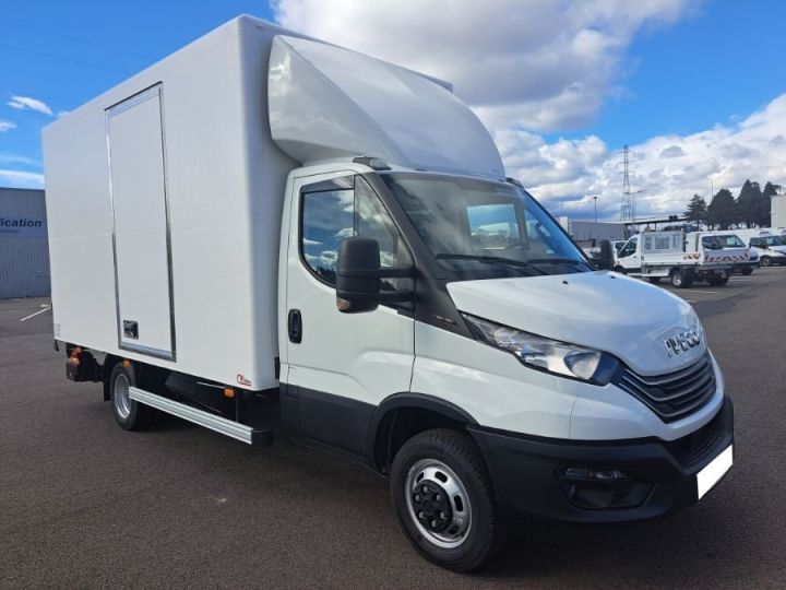 Utilitaire léger Iveco Daily Autre 35C16 CAISSE HAYON 56500E HT Blanc - 1