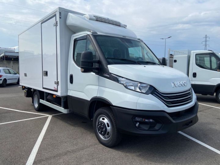 Utilitaire léger Iveco Daily Autre 35C18 A8 CAISSE FRIGO HAYON 69500E HT Blanc - 1