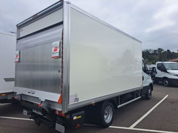 Utilitaire léger Iveco Daily Autre 35C18 A8 CAISSE HAYON MOINS DE 3M 58700E HT Blanc - 2