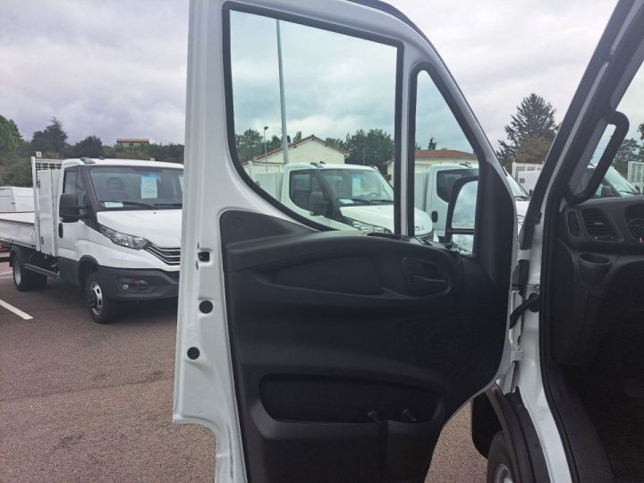 Utilitaire léger Iveco Daily Autre 35C18 CAISSE MIXTE HAYON 60000E HT Blanc - 32