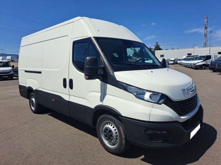 Utilitaire léger Iveco Daily Autre FOURGON 35S14 L3 24900E HT Blanc - 1