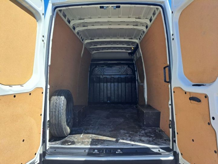 Utilitaire léger Iveco Daily Autre FOURGON 35S14 L3 24900E HT Blanc - 17