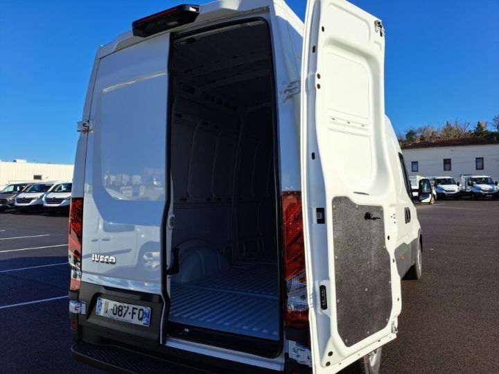 Utilitaire léger Iveco Daily Autre FOURGON 35S16 L3 39000E HT Blanc - 25