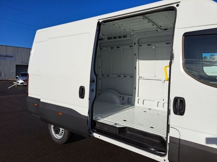 Utilitaire léger Iveco Daily Autre FOURGON 35S16 L3 39000E HT Blanc - 27