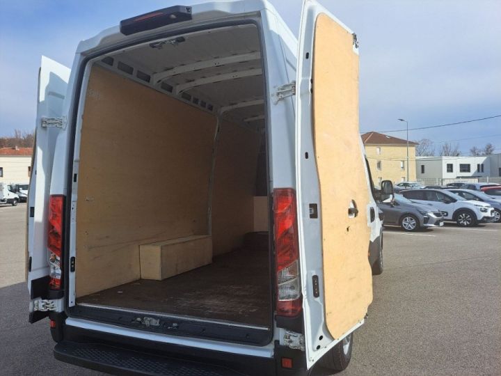 Utilitaire léger Iveco Daily Autre FOURGON 35S16 V12 Blanc - 4