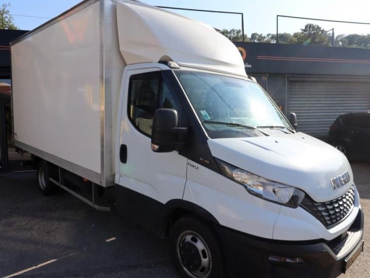 Utilitaire léger Iveco Daily Autre VU 35C16 3L 160 CH PRIX HT : 34990 TTC 41989+ ATTELAGE + CAMERA DE RECUL HAYON EL... Blanc - 9