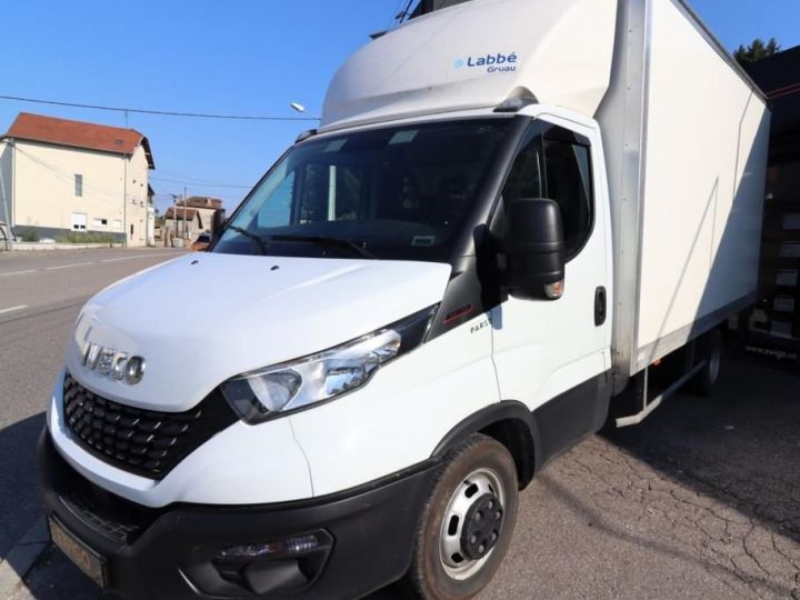 Utilitaire léger Iveco Daily Autre VU 35C16 3L 160 CH PRIX HT : 34990 TTC 41989+ ATTELAGE + CAMERA DE RECUL HAYON EL... Blanc - 2