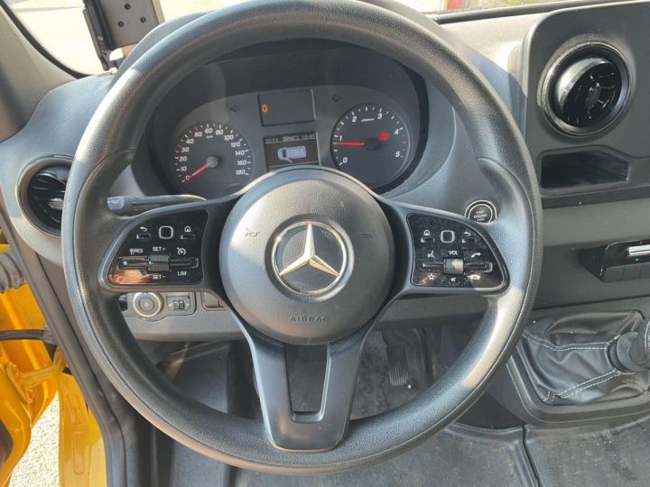 Utilitaire léger Mercedes Sprinter Autre 314 CDI 37 S 3.5t 143CH - 20 750HT JAUNE CLAIR - 12