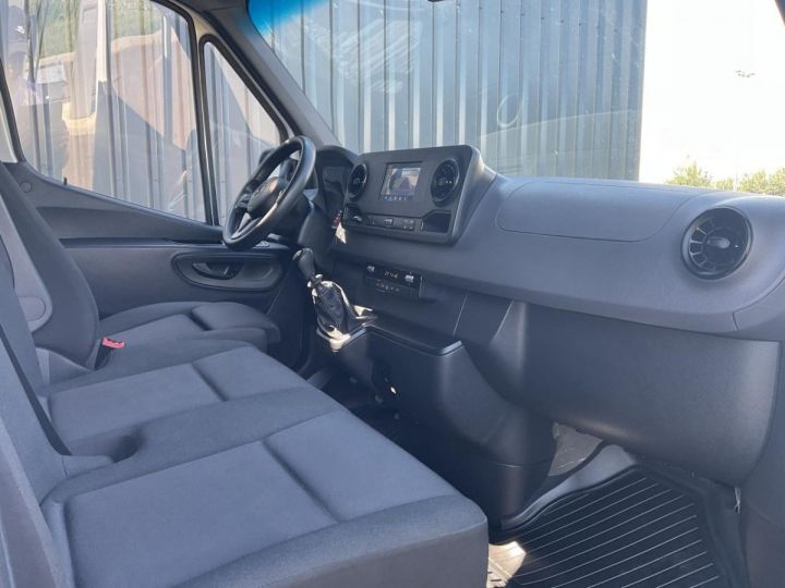 Utilitaire léger Mercedes Sprinter Autre 39S 3.0t 215 CDI 150CH Pro - CARPLAY / CAMERA AV ET AR - 28 250HT Blanc - 9