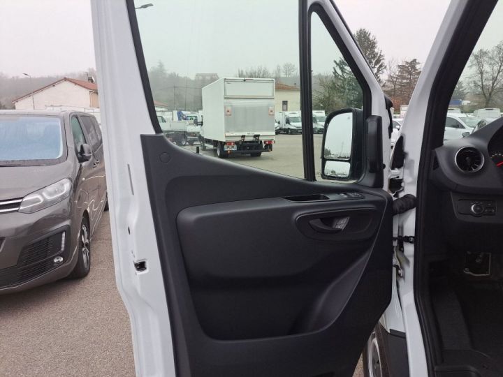 Utilitaire léger Mercedes Sprinter Autre FOURGON 317 43 S Blanc - 26