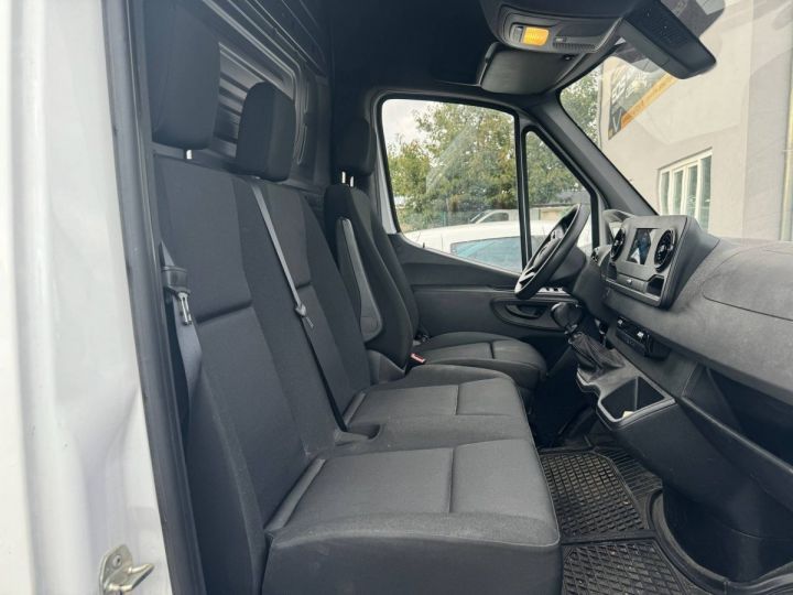 Utilitaire léger Mercedes Sprinter Autre LOA / TVA L2H1 211CDI 2.2 D 16V Fourgon moyen 114 cv BLANC - 5