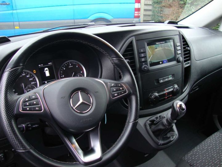 Utilitaire léger Mercedes Vito Autre 116cdi, gps, L3, camera, 3 pl, 2023, btw in Noir - 11