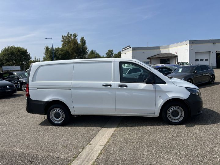 Utilitaire léger Mercedes Vito Autre III 114 2.0 CDI 136ch Pro 9G-TRONIC 1erMain 15,000Kms Clim GPS Caméra 21500euro H.T. TVA20% BLANC - 8