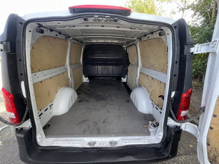 Utilitaire léger Mercedes Vito Autre III 114 2.0 CDI 136ch Pro 9G-TRONIC 1erMain 15,000Kms Clim GPS Caméra 21500euro H.T. TVA20% BLANC - 10