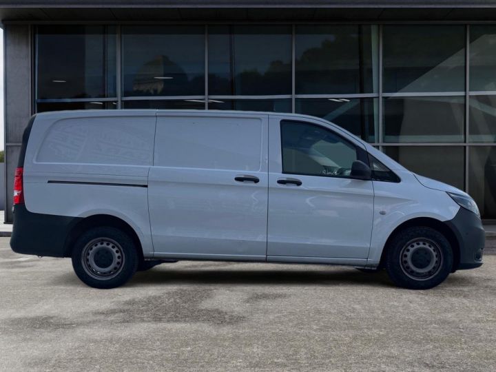 Utilitaire léger Mercedes Vito Autre Long 2.8t 114 CDI  BVA 9G-Tronic First BLANC - 6