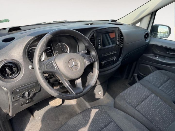 Utilitaire léger Mercedes Vito Autre Long 2.8t 114 CDI  BVA 9G-Tronic First BLANC - 10