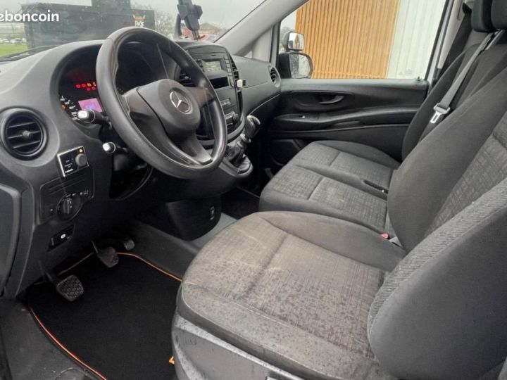 Utilitaire léger Mercedes Vito Autre Mercedes FOURGON 1.6 111 CDI 115 LONG CAMÉRA DE RECUL ATTELAGE SIÈGES CHAUFFANTS Autre - 15