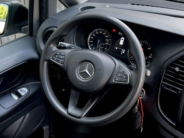 Utilitaire léger Mercedes Vito Autre Tourer 116 CDi 163ch Extra Long 7G-Tronic 9pl Gris - 6
