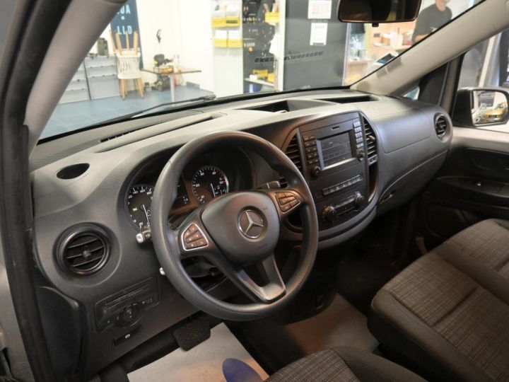 Utilitaire léger Mercedes Vito Autre TOURER 116 CDI Long Pro A GRIS CLAIR - 8