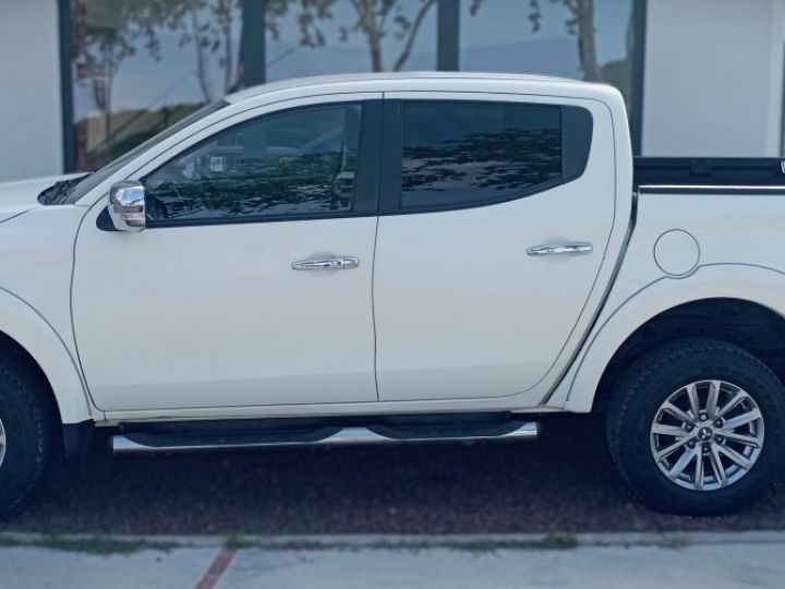 Utilitaire léger Mitsubishi L 200 Autre III 2.4DI-D 181 Double Cab Instyle Blanc - 8