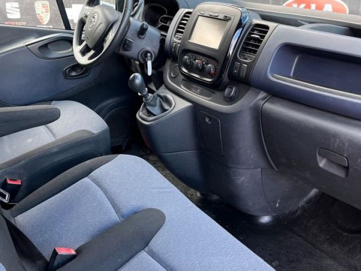 Utilitaire léger Opel Vivaro Autre 1.6 115 L2H1 2900 Kg Noir - 4