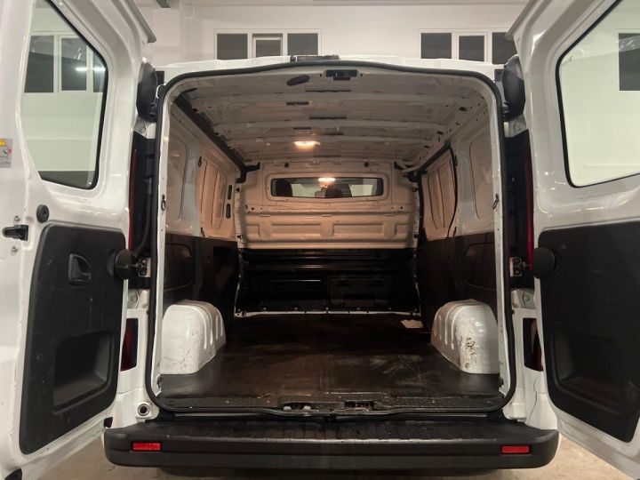 Utilitaire léger Opel Vivaro Autre 1.6 CDTI 114CH L1H1 2.7T Blanc Métallisé - 13