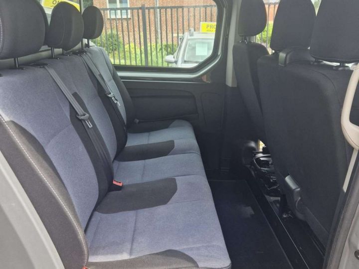 Utilitaire léger Opel Vivaro Autre 1.6 CDTI Double Cabine Utilitaire Gris Métallisé - 8